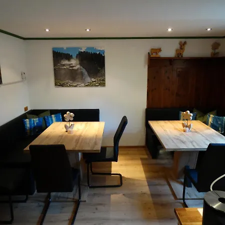 Pensión Gaestehaus Posch *